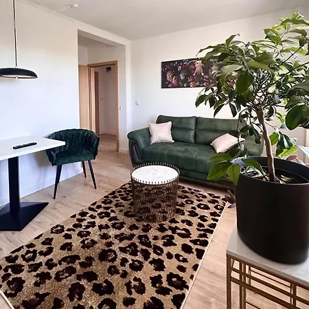 Schoen Gelegene Und Gemuetliche Am Weserufer