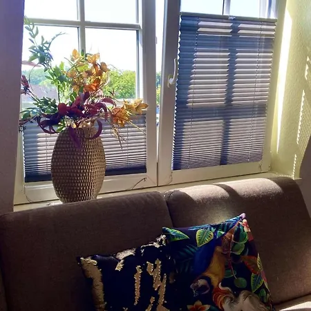 Schoen Gelegene Und Gemuetliche Am Weserufer