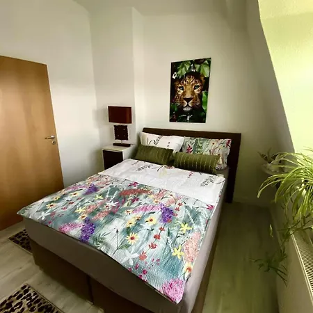 Schoen Gelegene Und Gemuetliche Am Weserufer ブレーメン