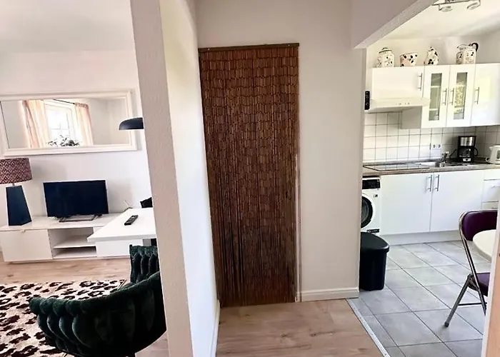 Schoen Gelegene Und Gemuetliche Am Weserufer * ブレーメン